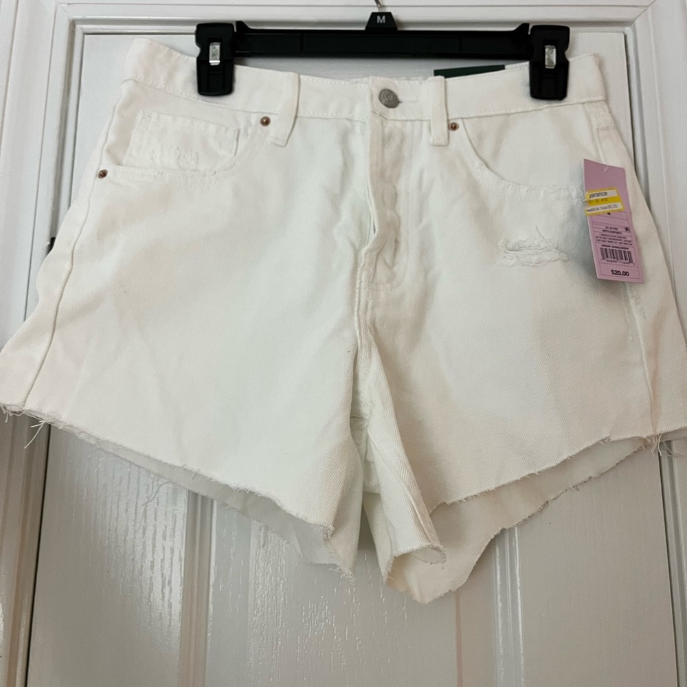 white jean shorts high waisted